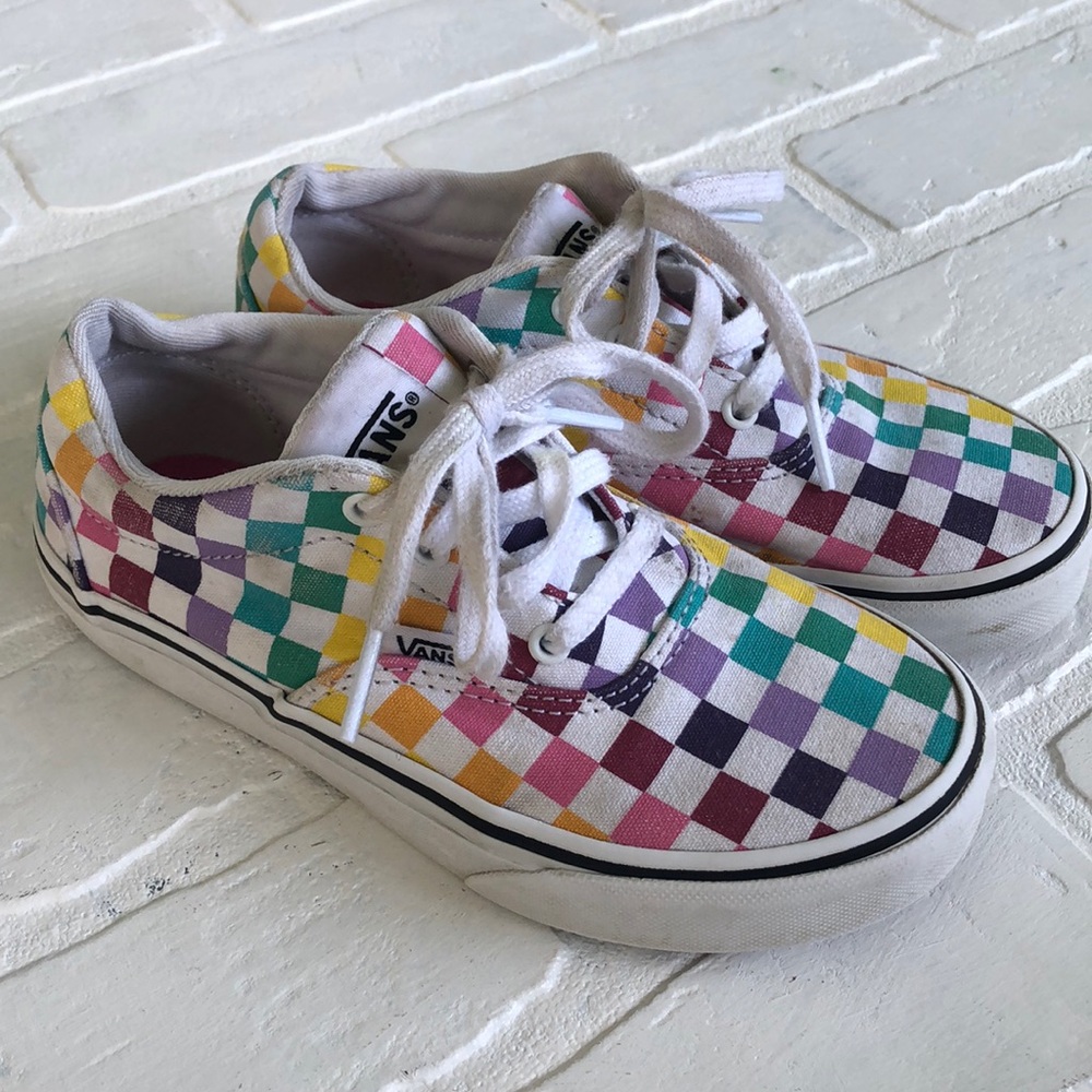 Girls Rainbow Checkered Vans 🌈